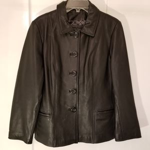 Jaclyn Smith Leather jacket size large, button dow